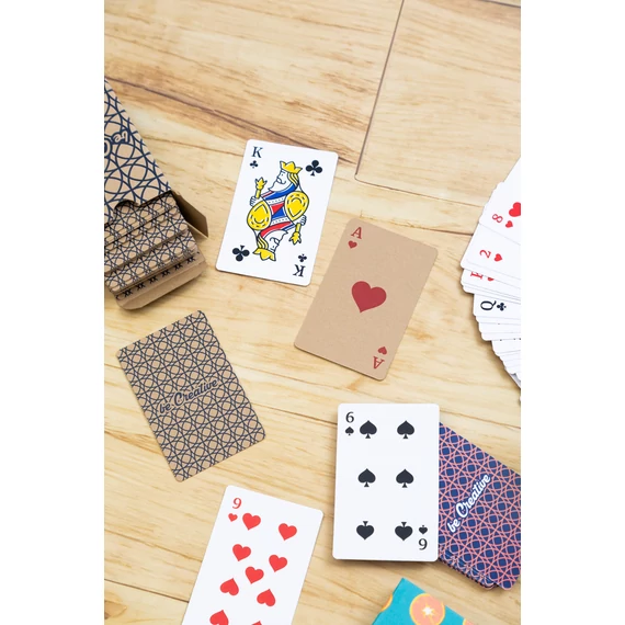 CreaCard egyediesíthető kártyajáték